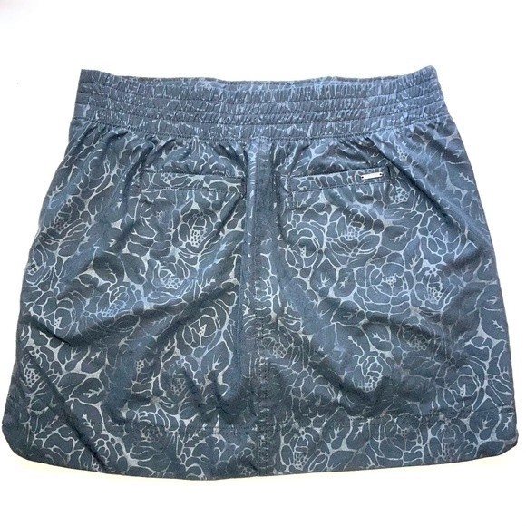 Orvis Women's Embossed Pull-On Active Skort Travel Skirt Pockets Size Medium - Picture 4 of 11